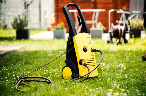 Best Pool Deck Cleaning  in Galeville, NY